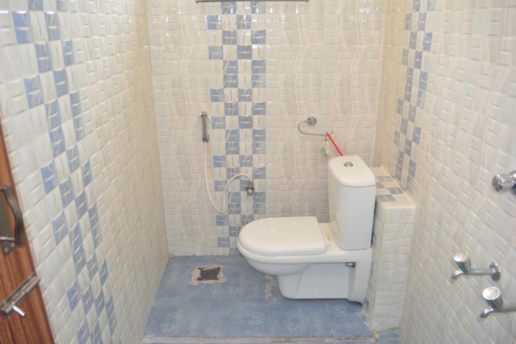 Jp Nivaas Guest House Mayiladuthurai Esterno foto