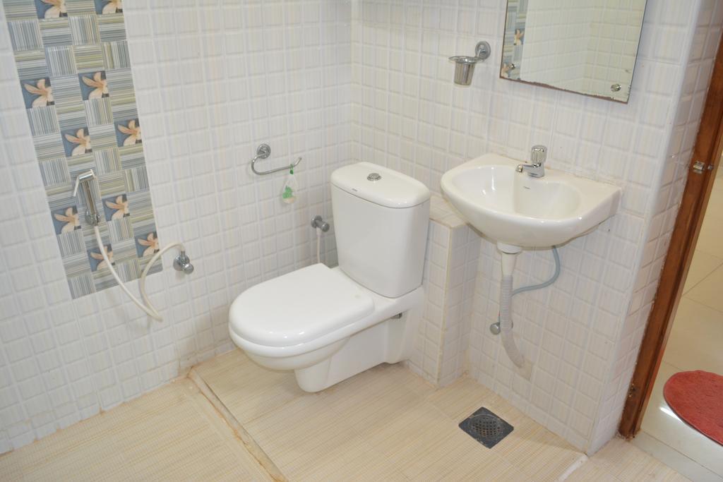 Jp Nivaas Guest House Mayiladuthurai Esterno foto