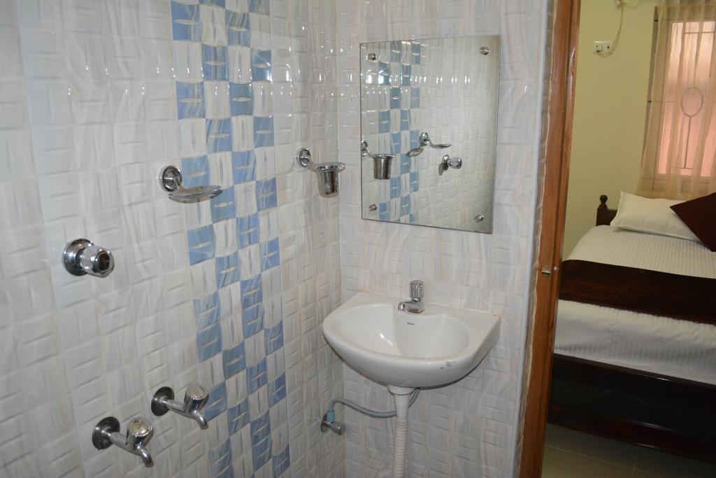 Jp Nivaas Guest House Mayiladuthurai Esterno foto